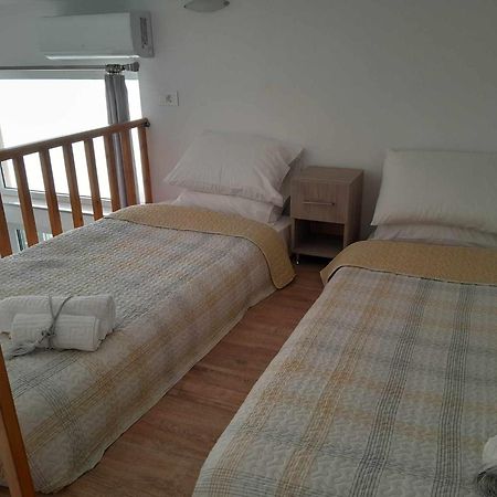 The Getaway Apartment Agia Marina Exterior foto