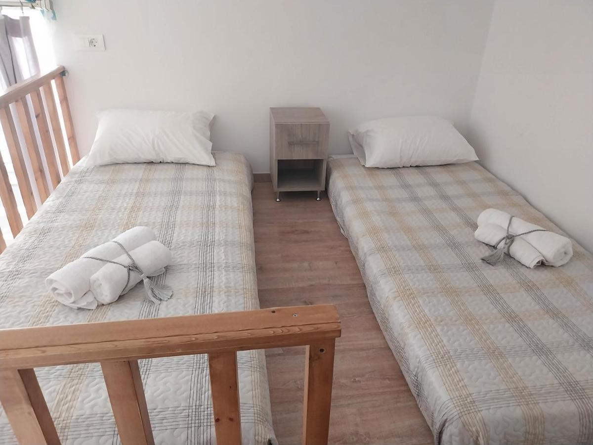 The Getaway Apartment Agia Marina Exterior foto